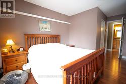 Primary bedroom - 