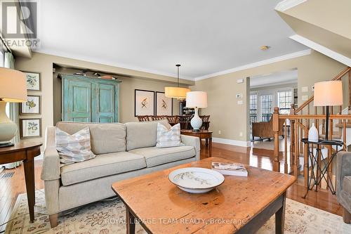 67 Jardin, Ottawa, ON - Indoor Photo Showing Living Room