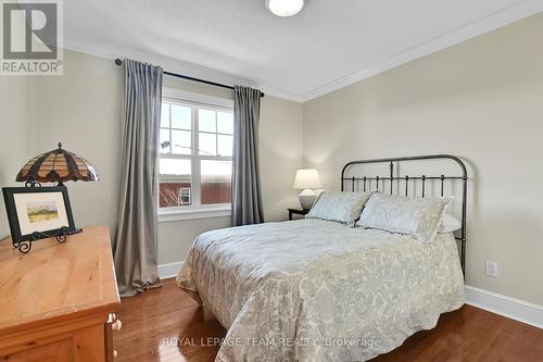 67 Jardin, Ottawa, ON - Indoor Photo Showing Bedroom