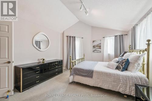 4143 Tapestry Trail, Mississauga, ON - Indoor Photo Showing Bedroom