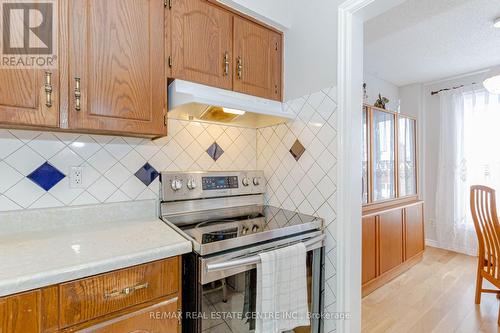 4155 Dursley Crescent, Mississauga, ON - Indoor Photo Showing Kitchen