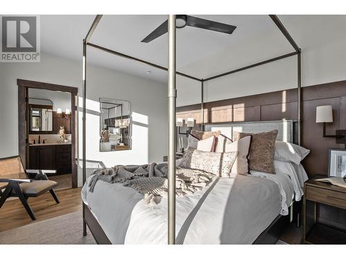 7000 Mcgillivray Lake Drive Unit# 12, Sun Peaks, BC - Indoor Photo Showing Bedroom