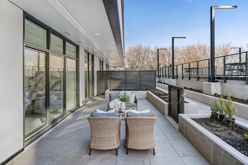 209-3409 Lakeshore Road, Kelowna, BC -  With Exterior