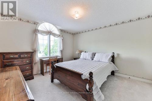 3952 Rolling Valley Drive, Mississauga, ON - Indoor Photo Showing Bedroom