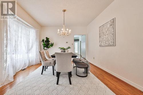 3952 Rolling Valley Drive, Mississauga, ON - Indoor Photo Showing Dining Room