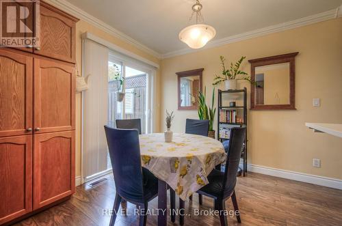 71 Garside Avenue N, Hamilton, ON - Indoor Photo Showing Dining Room