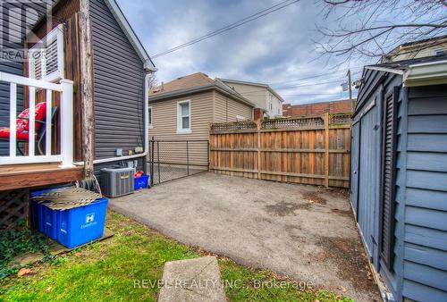 71 Garside Avenue N, Hamilton, ON - Outdoor