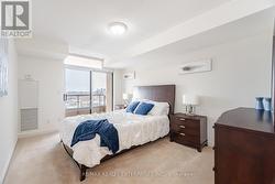 Large Primary Bedroom with access to balcony - 