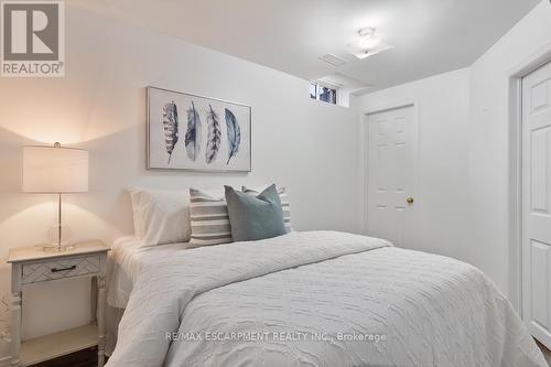 662 Julia Avenue, Burlington, ON - Indoor Photo Showing Bedroom