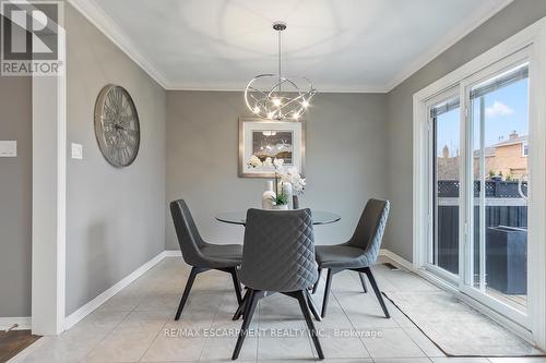 662 Julia Avenue, Burlington, ON - Indoor Photo Showing Dining Room