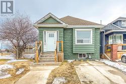 150 CROSTHWAITE AVENUE N  Hamilton, ON L8H 4V5