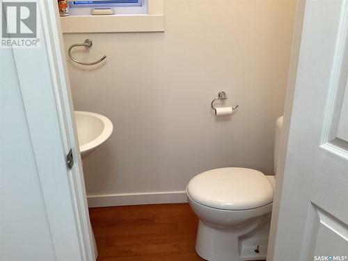 2454 Atkinson Street, Regina, SK - Indoor Photo Showing Bathroom