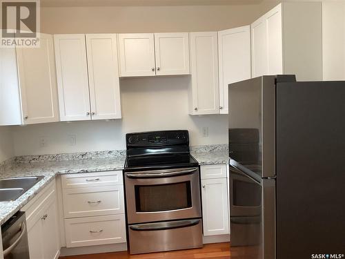 2454 Atkinson Street, Regina, SK - Indoor Photo Showing Kitchen