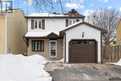 7 RICKEY PLACE  Ottawa, ON K2L 2E2