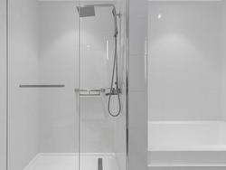 Ensuite bathroom - 