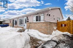 40 MORTON DRIVE  Ottawa, ON K2L 1X1