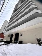 1701 - 200 BAY STREET  Ottawa, ON K1R 7W8