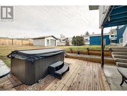 Hot Tub and patio - 