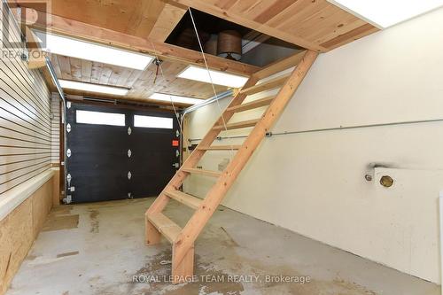 828 Kingsmere Avenue, Ottawa, ON - Indoor Photo Showing Garage