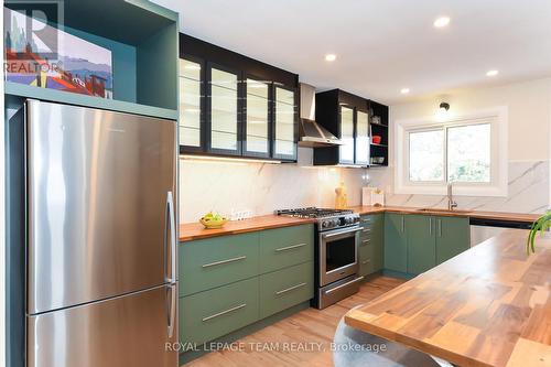 828 Kingsmere Avenue, Ottawa, ON - Indoor Photo Showing Kitchen With Upgraded Kitchen