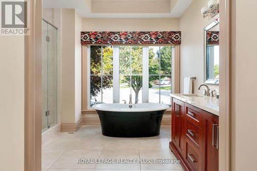 1100 Haydonbridge Court, Mississauga, ON - Indoor Photo Showing Bathroom