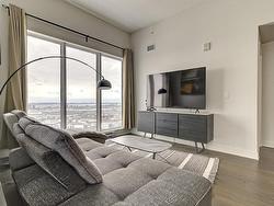 5204-1288 Rue St-Antoine O.  Montréal (Ville-Marie), QC H3C 0X6