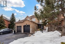 7520 BLACK WALNUT TRAIL  Mississauga, ON L5N 8A9