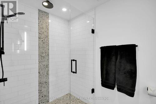 400 Berkley Avenue, Ottawa, ON - Indoor Photo Showing Bathroom