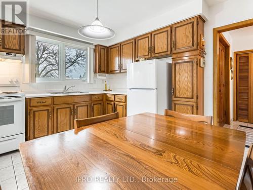 Bright Eat In Kitchen, Gas Hook up installed - 3293 Havenwood Drive, Mississauga, ON - Indoor Photo Showing Kitchen