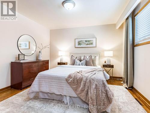 Primary Bedroom with 4 piece ensuite - 3293 Havenwood Drive, Mississauga, ON - Indoor Photo Showing Bedroom