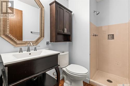 1231 Emerald Crescent, Saskatoon, SK - Indoor Photo Showing Bathroom