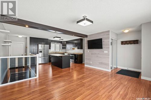 1231 Emerald Crescent, Saskatoon, SK - Indoor Photo Showing Kitchen