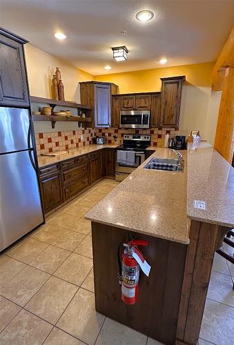 M4-D-1351 Gerry Sorensen Way, Kimberley, BC - Indoor Photo Showing Kitchen
