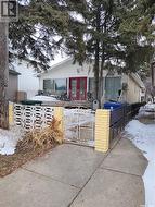 328 W AVENUE S  Saskatoon, SK S7M 3G5