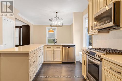 3015 Dundas Street, Burlington, ON - Indoor Photo Showing Kitchen With Stainless Steel Kitchen With Upgraded Kitchen