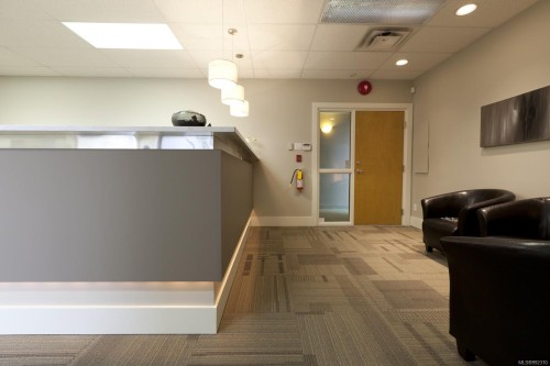 202-830 Shamrock St, Saanich, BC 