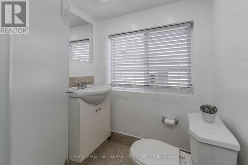 708 West 5Th Street, Hamilton, ON - Indoor Photo Showing Bathroom