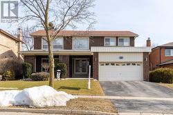 2529 CLAYMORE CRESCENT  Mississauga, ON L5C 3A2