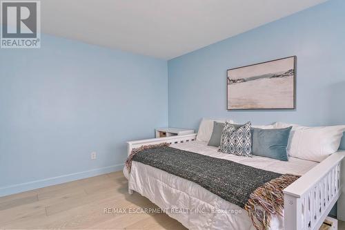 1332 Gatehouse Drive, Mississauga, ON - Indoor Photo Showing Bedroom