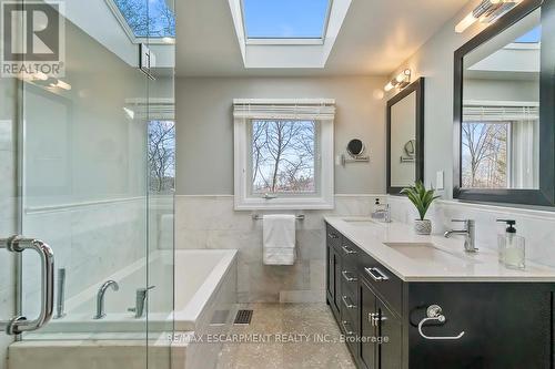 1332 Gatehouse Drive, Mississauga, ON - Indoor Photo Showing Bathroom