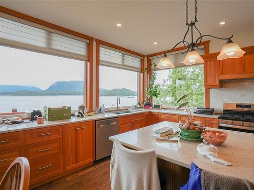 300 Main St, Tofino, BC 