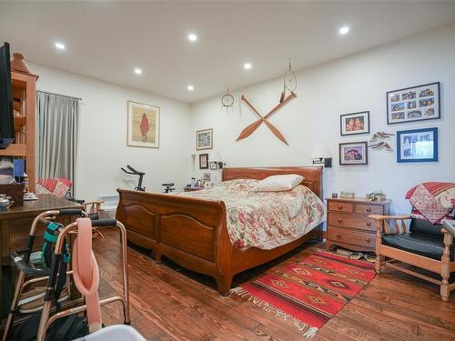 300 Main St, Tofino, BC 