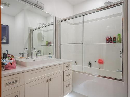 300 Main St, Tofino, BC 