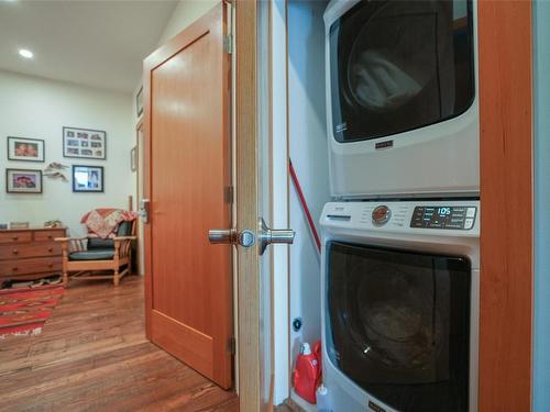 300 Main St, Tofino, BC 