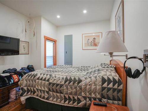 300 Main St, Tofino, BC 