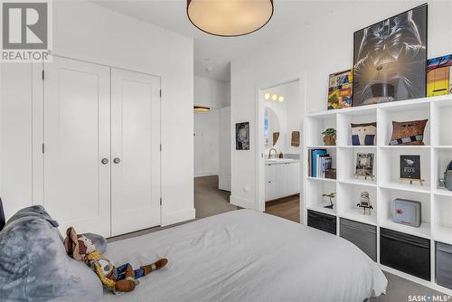 327 Pritchard Crescent, Saskatoon, SK - Indoor Photo Showing Bedroom