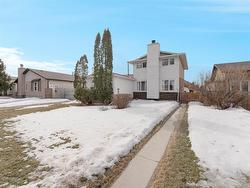 126 Sun Valley Drive  Winnipeg, MB R2G 2W5