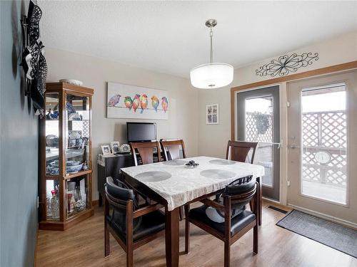 126 Sun Valley Drive, Winnipeg, MB - Indoor Photo Showing Dining Room