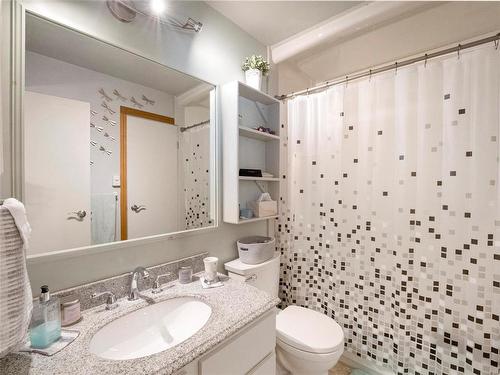 126 Sun Valley Drive, Winnipeg, MB - Indoor Photo Showing Bathroom