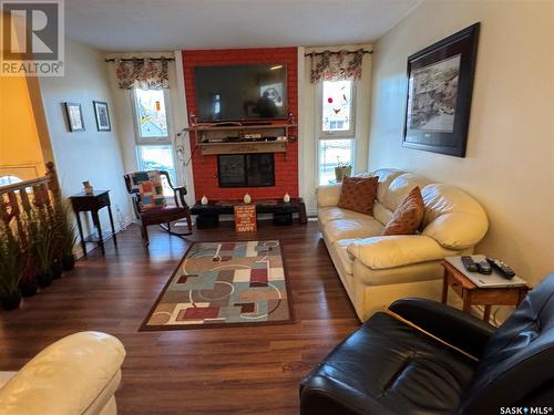 164 Nagel Crescent, Regina, SK - Indoor Photo Showing Living Room